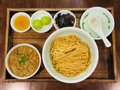 -蟹上黄·蟹黄面·江南糖水(人民广场店)