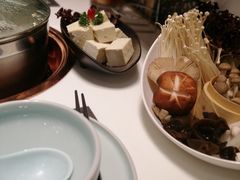 -洪氏嗨捞·猪肚鸡火锅(阳光天地店)