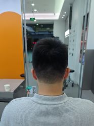 -首脑美发沙龙