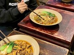 -方铲铲·成都板凳面(滨江银泰店)