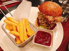 -WOLFGANG PUCK KITCHEN & BAR(迪士尼小镇店)