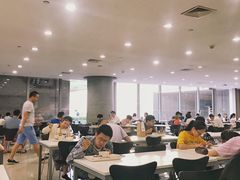 大堂-浦东图书馆读者餐厅