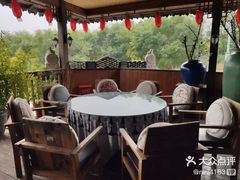 -乌托邦轰趴日租聚会别墅(先生的院子店)