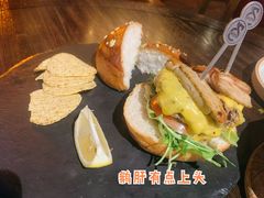 -HIGH FIVE哈福手工汉堡(桂林路店)