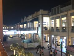 -王府井奥莱临潼小镇(临潼店)
