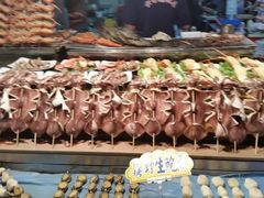 -六合夜市