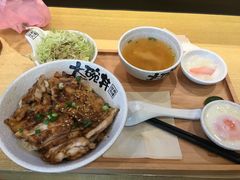 -熊吞·大碗丼烧肉饭(济宁万达广场店)