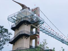 -客天下恐龙水晶玻璃桥