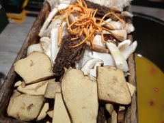 -野·大山里野生菌石锅土鸡(益田假日店)