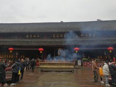 -峨眉山报国寺