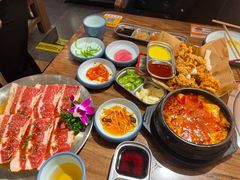 -明洞阿姨·韩式酱蟹烤肉·创意料理(三元桥店)