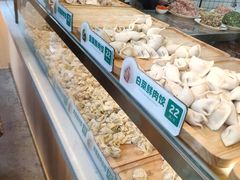 面包甜点陈列柜-袁记云饺(鼓楼店)
