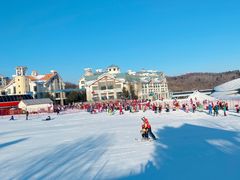-亚布力新体委滑雪场