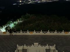 -定都峰
