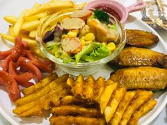 -丽莎沙拉轻食餐厅(国贸店)