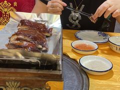 -东方之猪四更烤乳猪(金垦总店)