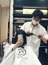 -HAIR CORNER