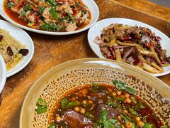 藿香肥肠-茅屋大酒店