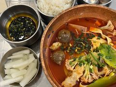 -成都你六姐·牛肉冒菜(上海环宇荟店)