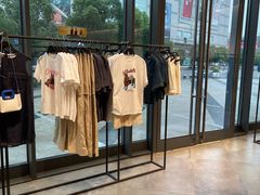 -URBAN REVIVO(上海中庚漫游城店)