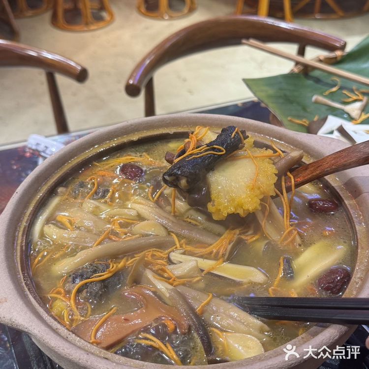 不在云南！！在重庆也能吃到正宗云南菜啦！！