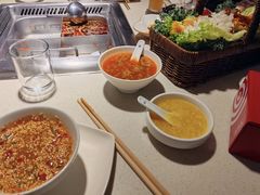 -海底捞火锅鲜切牛肉主题店(长寿路店)