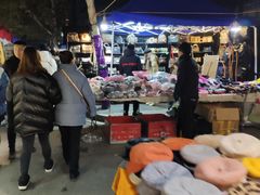 -吴山路夜市
