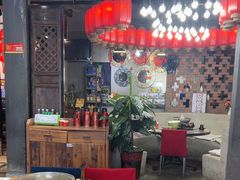 -刘姐啤酒鱼民族演艺餐厅(阳朔美食抗战路店)