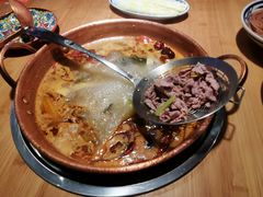 -洱火云南酸菜牛肉火锅(石景山当代商城店)