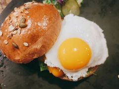 -HIGH FIVE哈福手工汉堡(桂林路店)