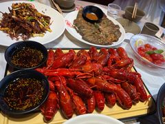 -肥肥虾庄·金牌油焖大虾(首义路店)