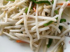 芦苇根炒肉丝-梦缘水乡·湖景餐厅