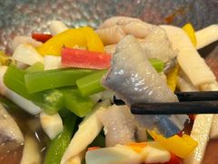 -茅草房·河畔园林火锅