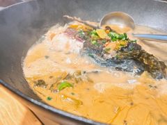 煎香酸菜半边鱼-渔悦潇湘·酸菜煮鱼(岳麓山店)
