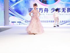 -翎秀服装模特