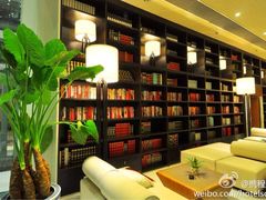 iphone_upload_pic-喜鹊愉家酒店(郑州曼哈顿博览中心地铁站店)