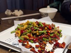 -东口码头·烧鸽子·鱼头泡饼·地方菜(金鹰悦城店)