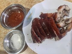 -黄记四更烤乳猪店