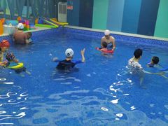 -Swim斯卫姆国际儿童游泳中心(红博中央公园店)