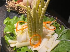 -湊湊火锅·茶憩(新中关购物中心店)