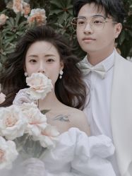 -至臻微拉婚纱摄影