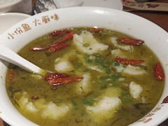 -渝是乎酸菜鱼(龙旗购物中心店)
