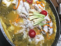 -山城外·非遗酸菜鱼(财富中心店)