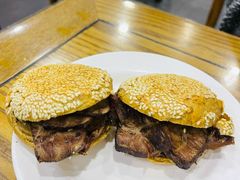 烧饼夹肉-东兴顺爆肚张