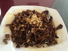 -溢心园香河肉饼总店