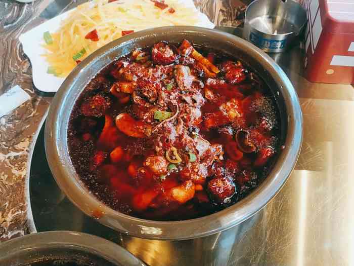 重庆盆盆菜(花果园店)-"三个人一起去的,位置相对比较好找,m2栋.