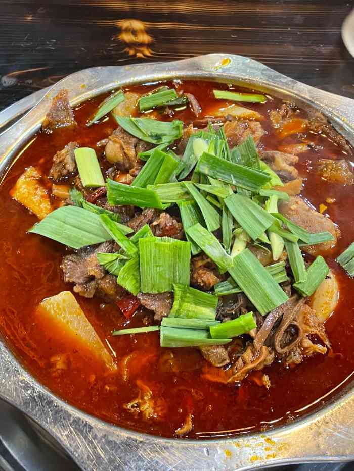 芳芳牛杂(大成路总店)-"[薄荷]环境: 都是在巷子里面的,晚上好.