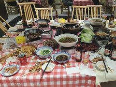 -罗霸蛮老岳阳大排档·鲜货烧烤·土吊子煨砂锅烧菜