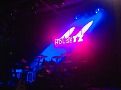 舞台-TZ House音乐现场(茅台店)