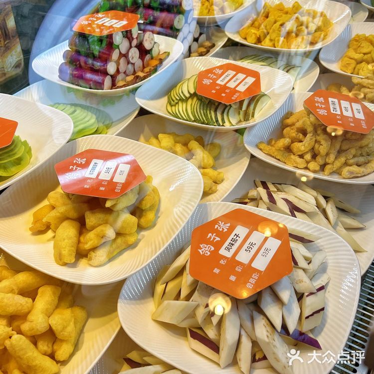 鸽子张家宴绝了！方庄宴请天花板，脆皮乳鸽封神